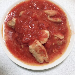 シンプルな鶏モモ肉のトマト煮